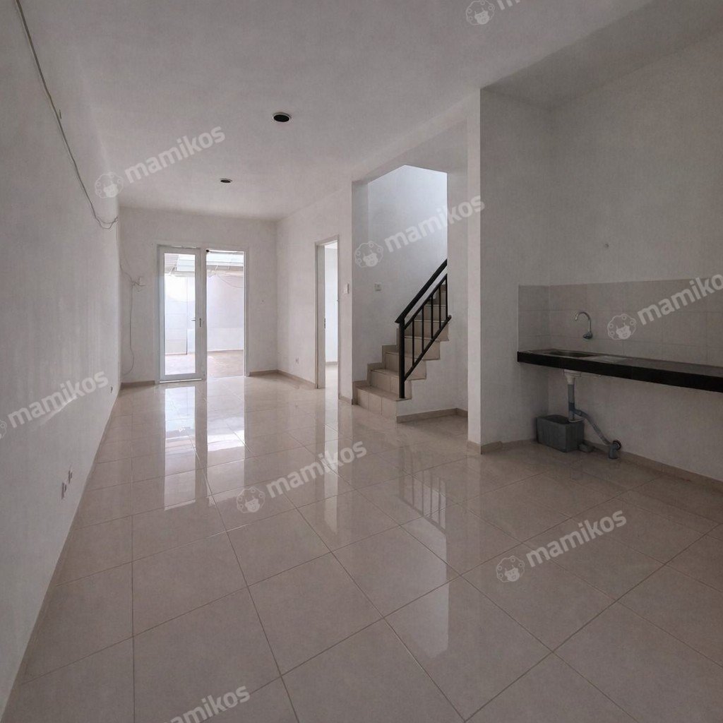 Rumah Sertifikat PPJB 3 Kamar Tidur 2 Kamar Mandi Green Lake City Jakarta Barat - Photo 4