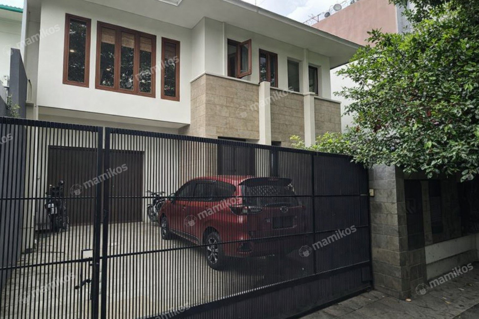 Rumah Sertifikat SHM 4 Kamar Tidur 3 Kamar Mandi Kebayoran Baru Jakarta Selatan