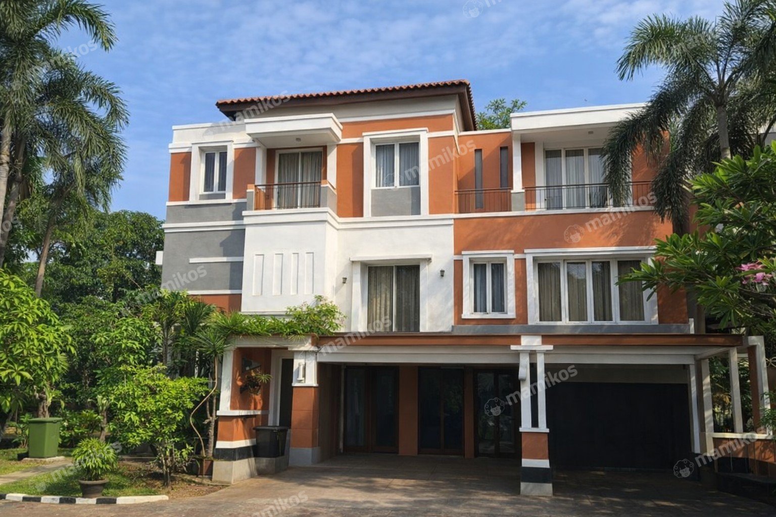 Rumah Sertifikat HGB 6 Kamar Tidur 5 Kamar Mandi Kelapa Gading Jakarta Utara