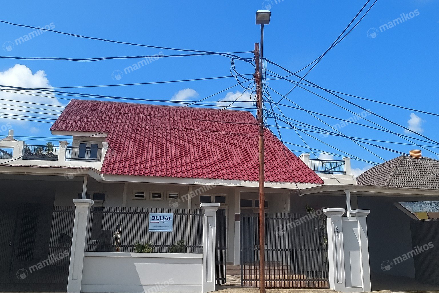 Rumah Sertifikat SHM 4 Kamar Tidur 2 Kamar Mandi Sektor 3 - Bintaro Jakarta Selatan