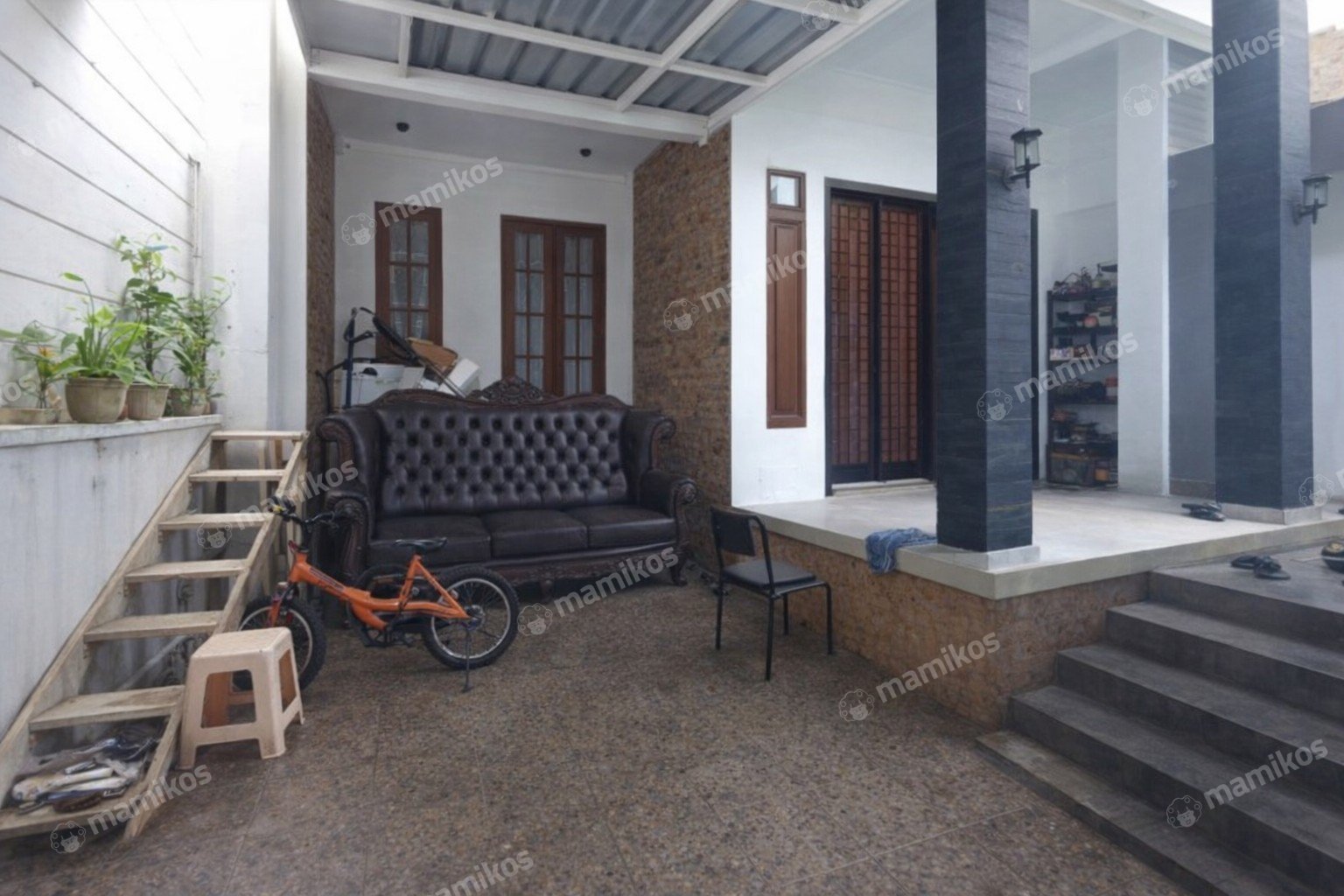 Rumah Sertifikat SHM 3 Kamar Tidur 2 Kamar Mandi Srengseng Jakarta Barat - Photo 2
