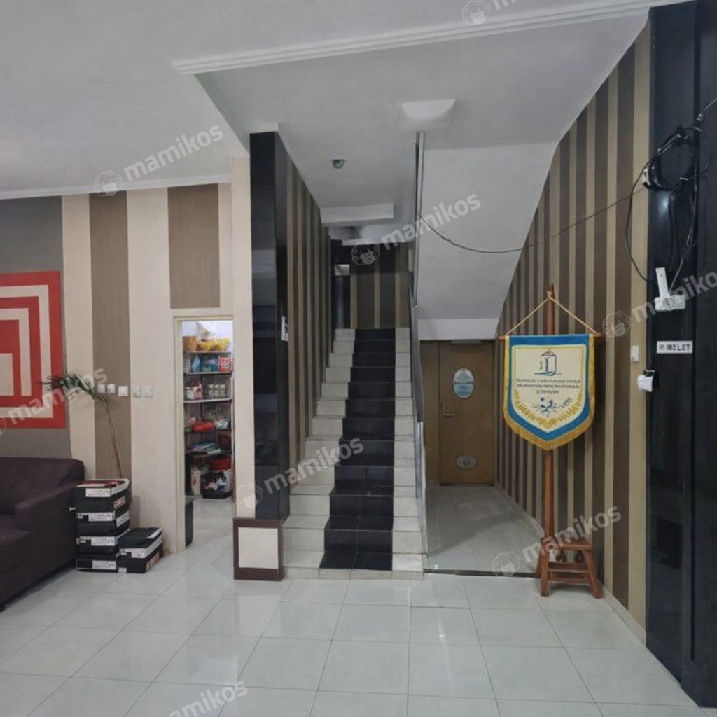 Rumah Sertifikat SHM 4 Kamar Tidur 3 Kamar Mandi Kebon Jeruk Jakarta Barat - Photo 2