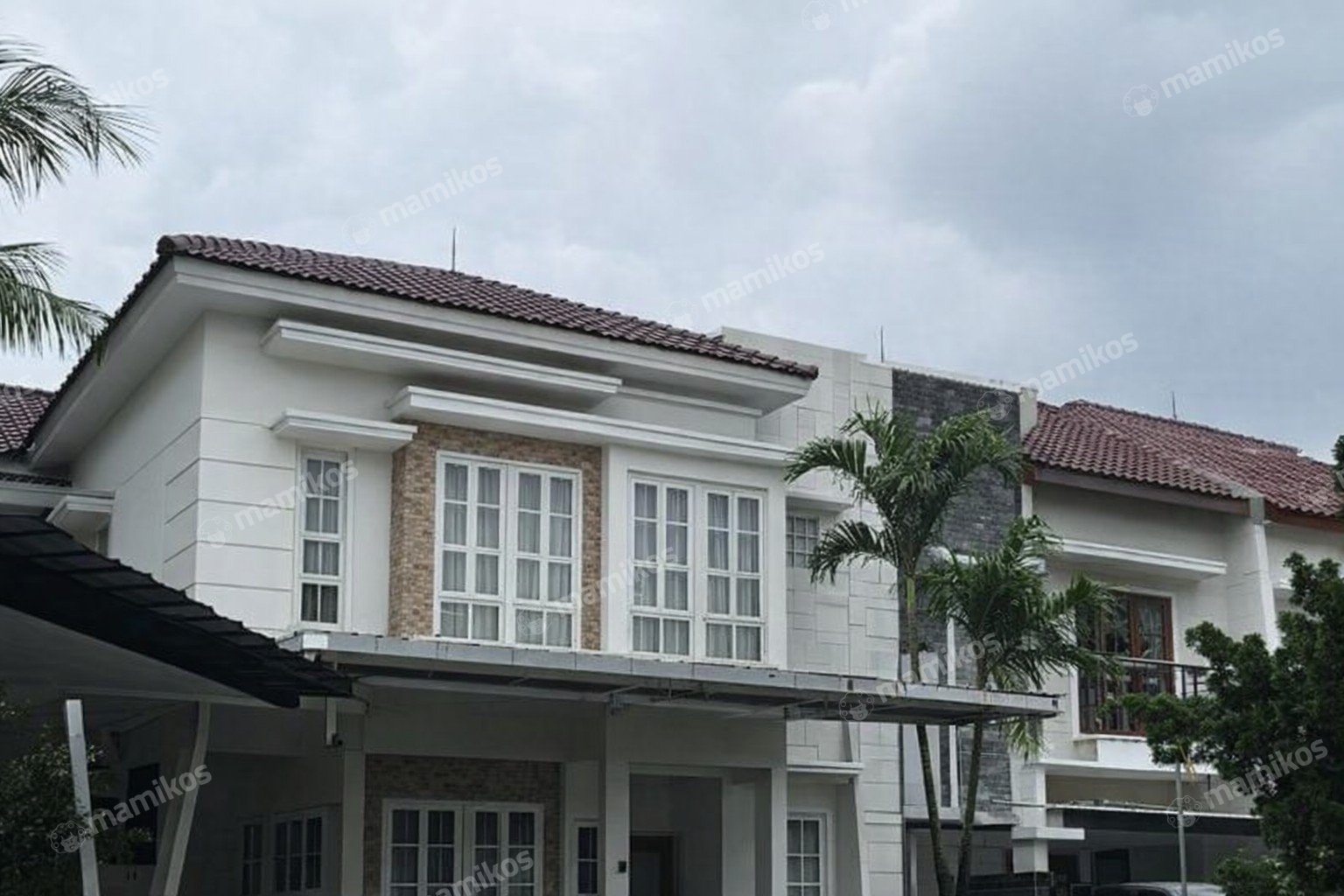 Rumah Sertifikat SHM 5 Kamar Tidur 3 Kamar Mandi Raffles Hills Jakarta Timur