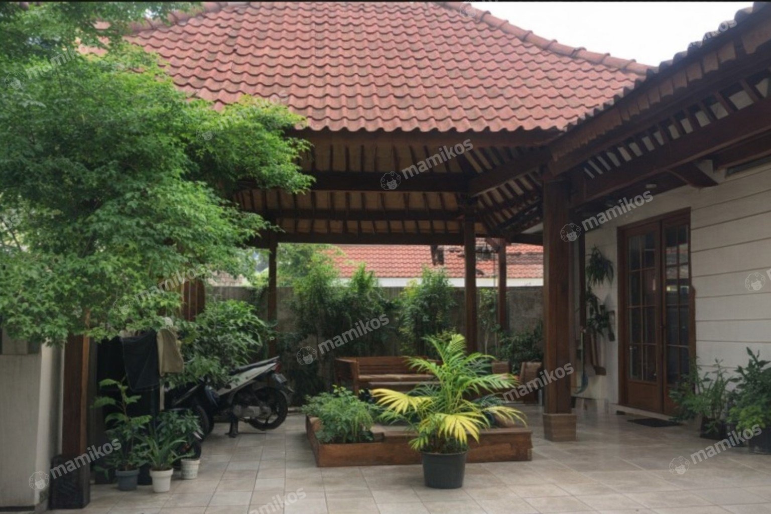 Rumah Sertifikat SHM 5 Kamar Tidur 5 Kamar Mandi Srengseng Jakarta Barat - Photo 2