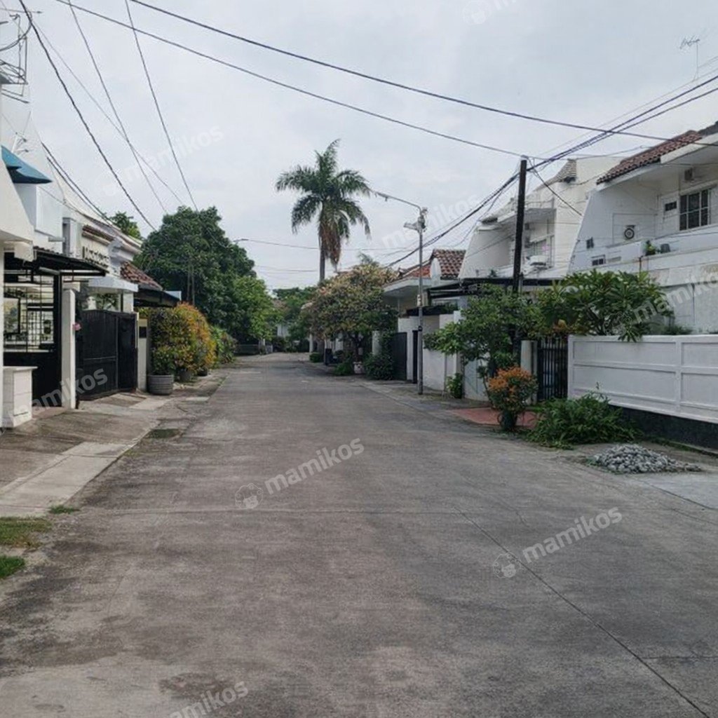 Rumah Sertifikat SHM 4 Kamar Tidur 3 Kamar Mandi Green garden Jakarta Barat - Photo 2