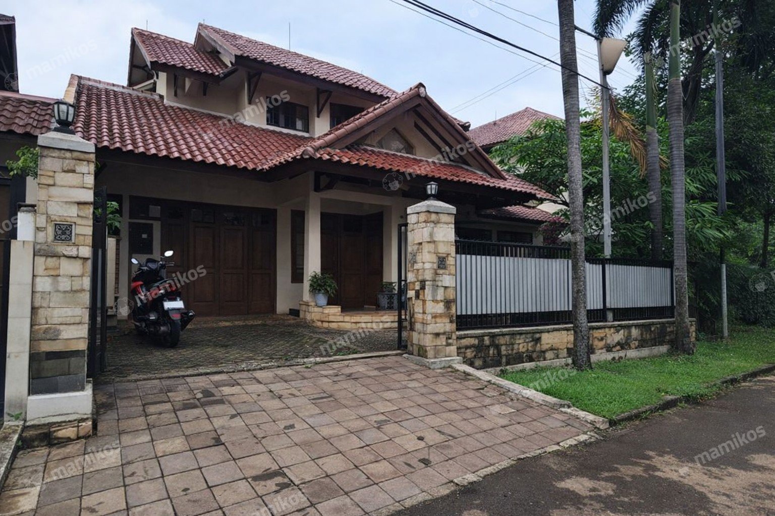 Rumah Sertifikat SHM 3 Kamar Tidur 3 Kamar Mandi Pondok Kelapa Jakarta Timur