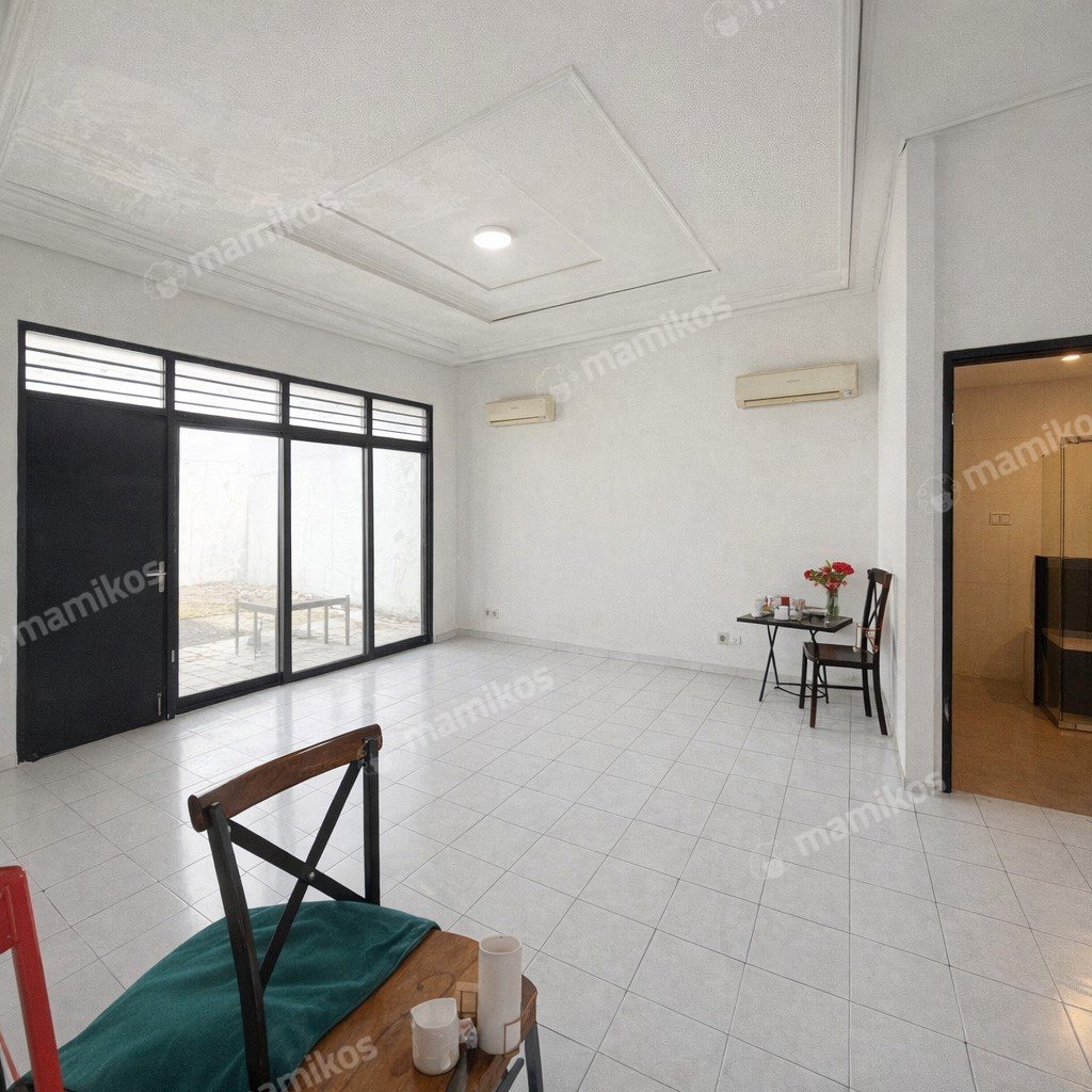 Rumah Sertifikat SHM 4 Kamar Tidur 4 Kamar Mandi Mampang Prapatan Jakarta Selatan - Photo 4