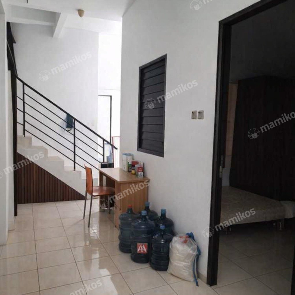 Rumah Sertifikat SHM 6 Kamar Tidur 4 Kamar Mandi Duri Kepa Jakarta Barat - Photo 5