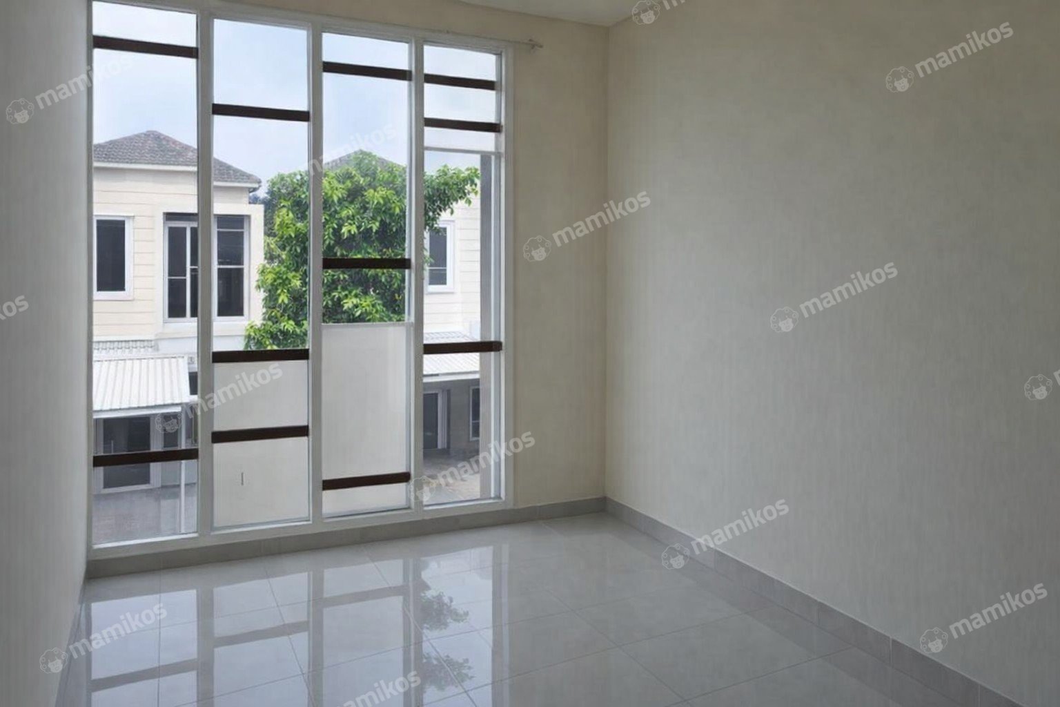 Rumah 4KT 4KM Green Lake City Jakarta Barat