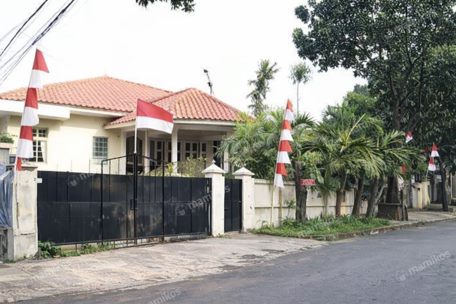 Rumah Sertifikat SHM 7 Kamar Tidur 7 Kamar Mandi Jati Padang Jakarta Selatan