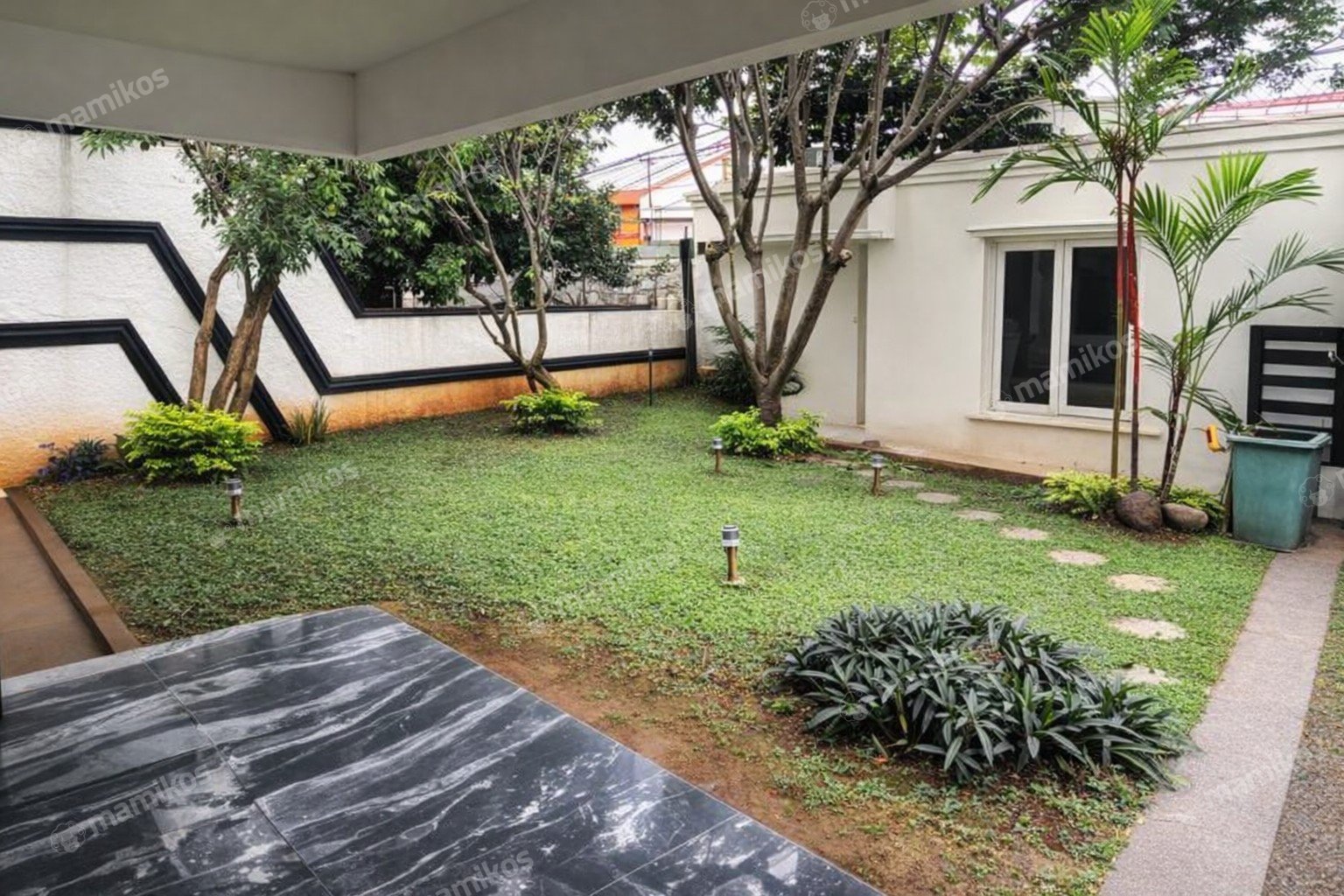 Rumah Sertifikat SHM 4 Kamar Tidur 3 Kamar Mandi Cipete Jakarta Selatan