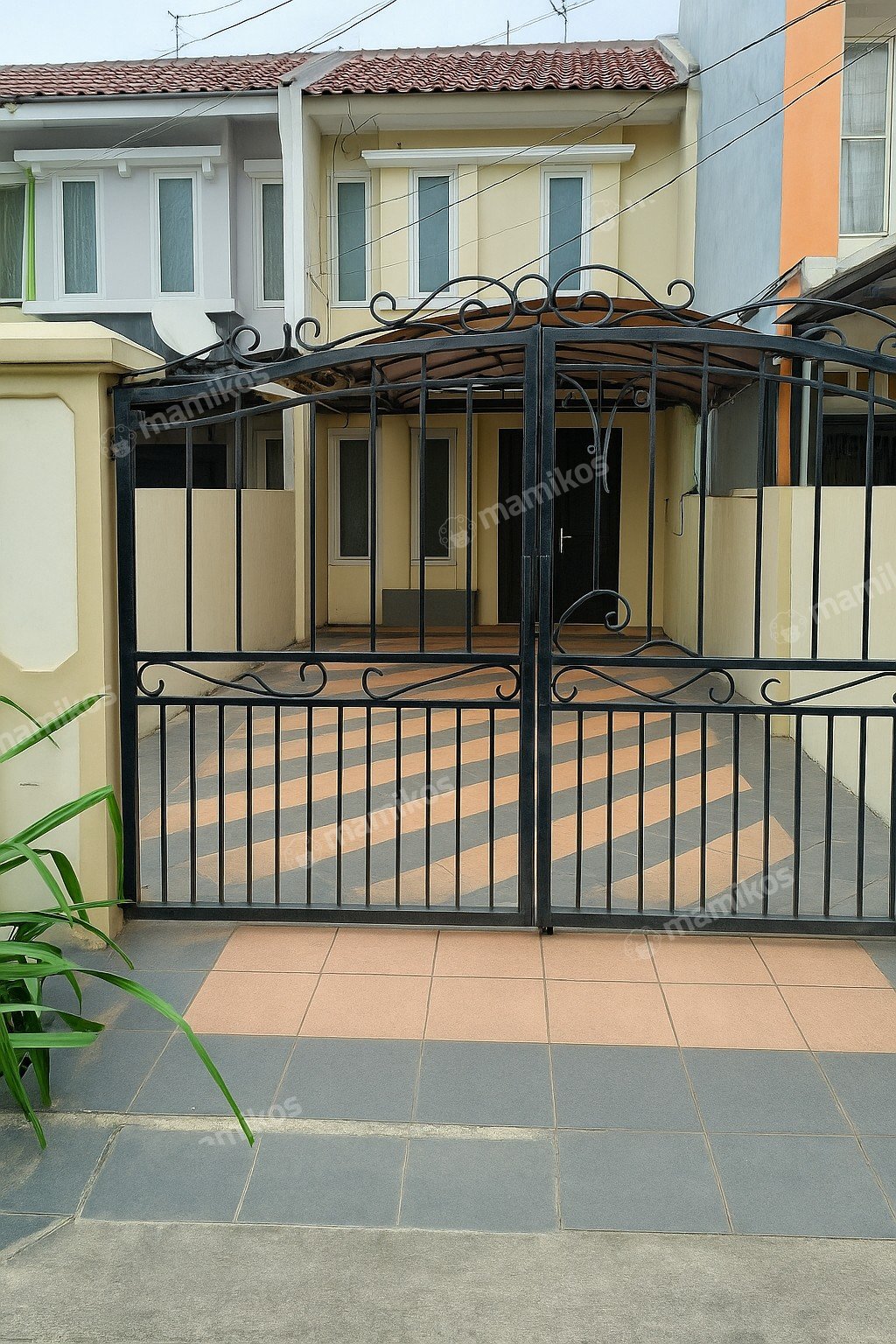 Rumah Sertifikat HGB 2 Kamar Tidur 2 Kamar Mandi Kelapa Gading Jakarta Utara - Photo 2
