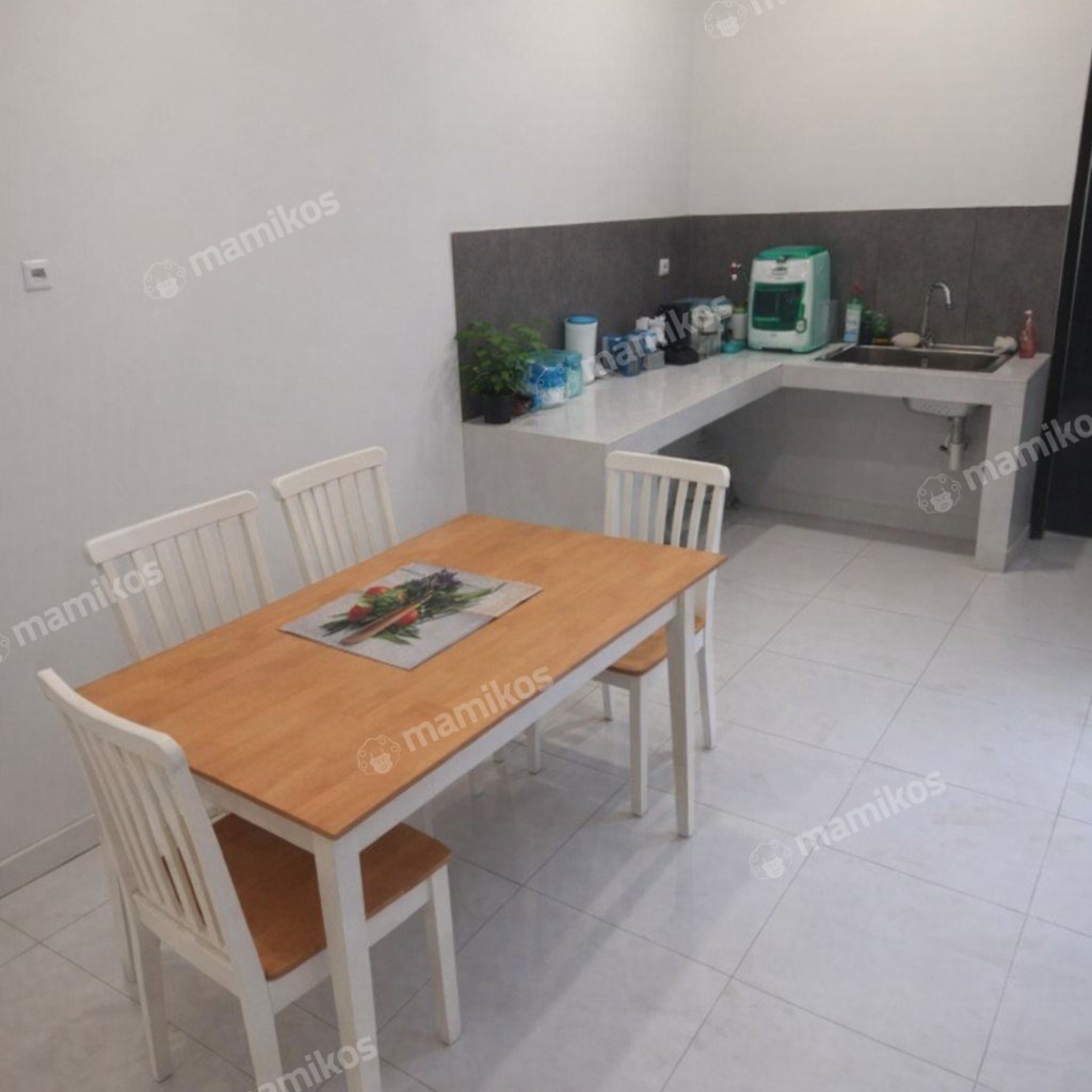 Rumah Sertifikat SHM 3 Kamar Tidur 2 Kamar Mandi Kota Wisata Jakarta Timur - Photo 3