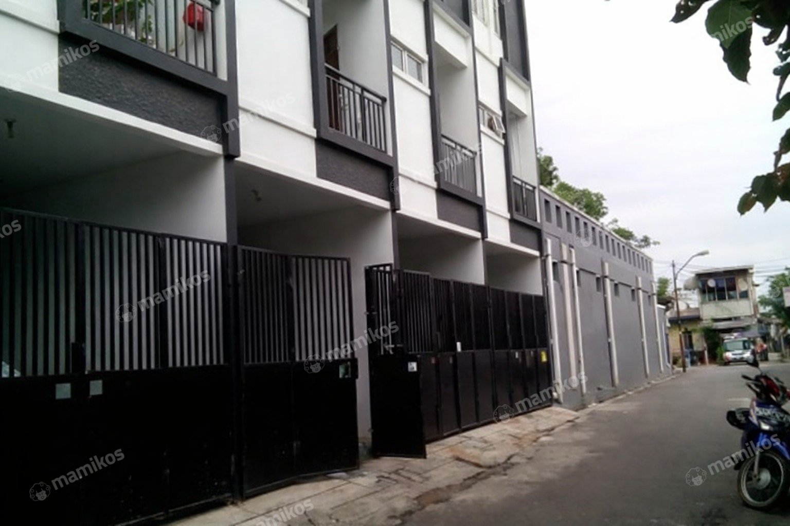 Rumah Sertifikat SHM 4 Kamar Tidur 4 Kamar Mandi Kapuk Jakarta Utara - Photo 5
