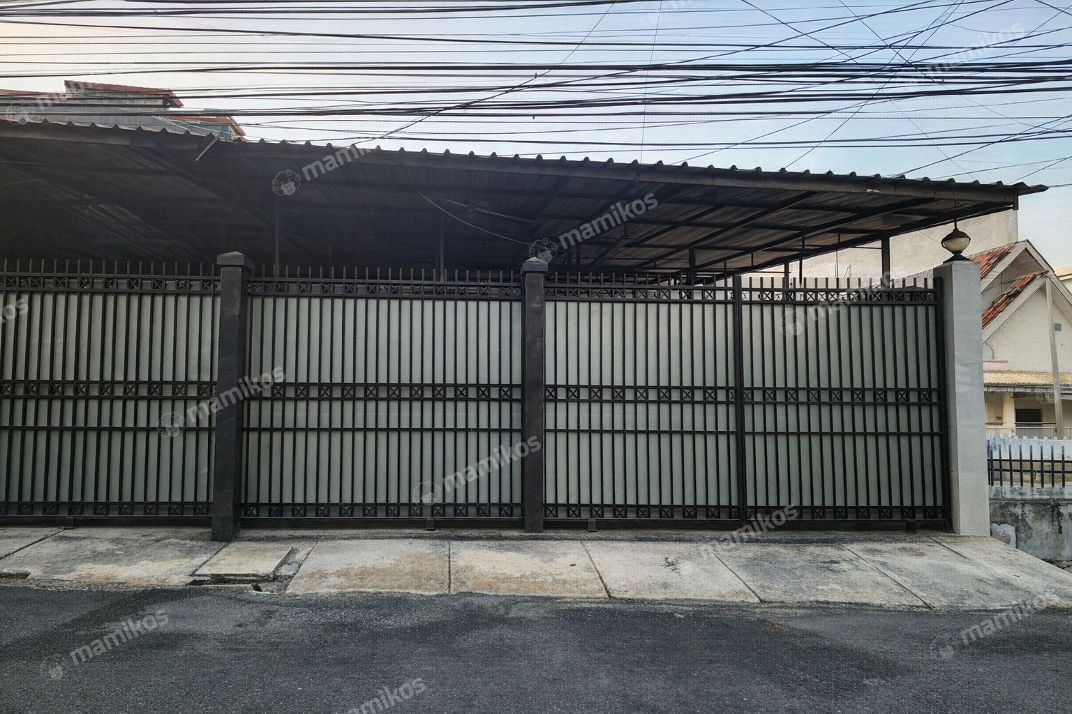 Rumah Sertifikat SHM 4 Kamar Tidur 3 Kamar Mandi Kemanggisan Jakarta Barat