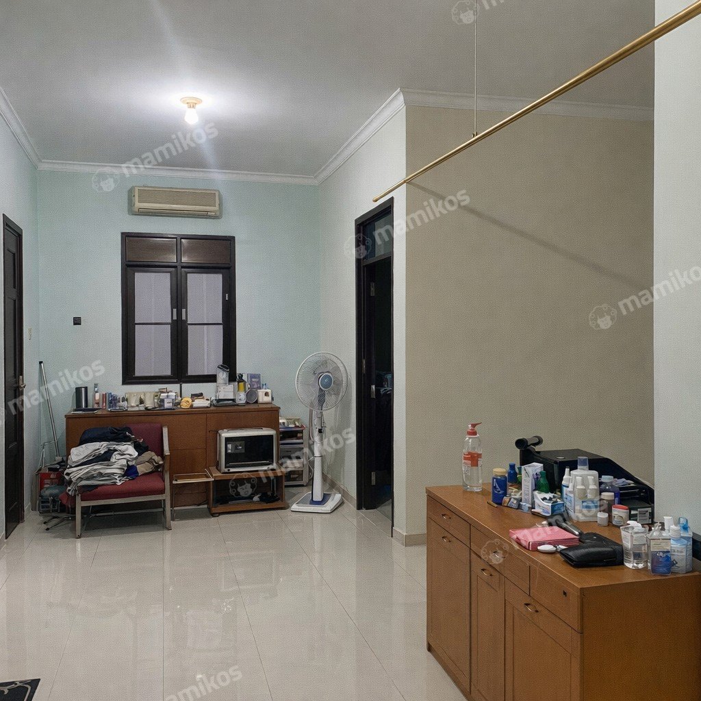 Rumah Sertifikat SHM 4 Kamar Tidur 4 Kamar Mandi Sunrise Garden Jakarta Barat - Photo 4