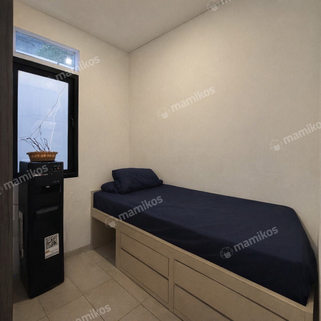 Rumah Sertifikat SHM 4 Kamar Tidur 4 Kamar Mandi Gatot Subroto Jakarta Selatan - Photo 3