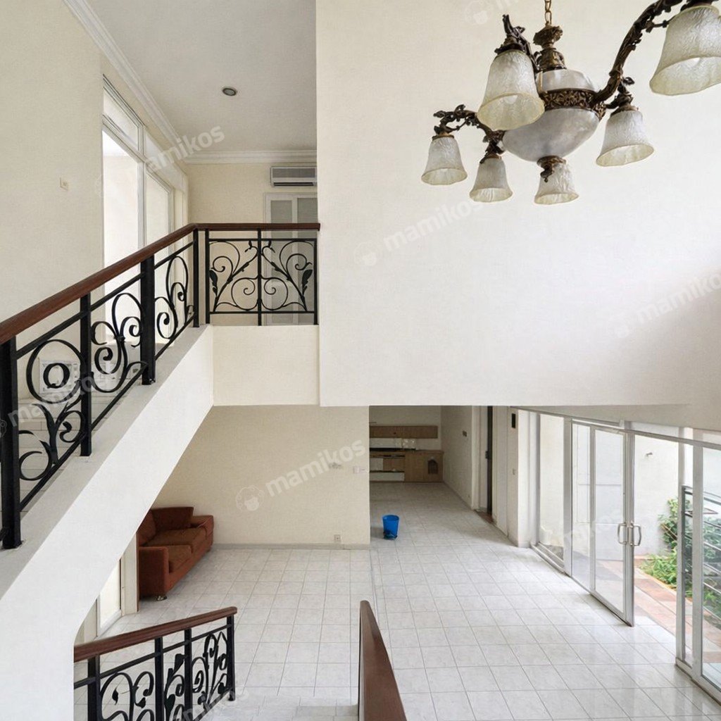 Rumah Sertifikat SHM 4 Kamar Tidur 3 Kamar Mandi Kota Wisata Jakarta Timur - Photo 5