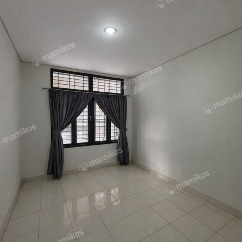 Rumah Sertifikat SHM 4 Kamar Tidur 3 Kamar Mandi Raffles Hills Jakarta Timur - Photo 5