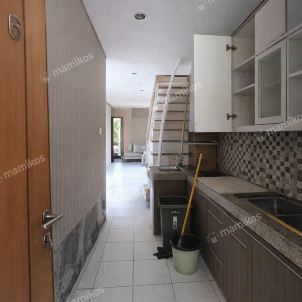 Rumah Sertifikat SHM 4 Kamar Tidur 2 Kamar Mandi Citra Grand Jakarta Timur - Photo 2