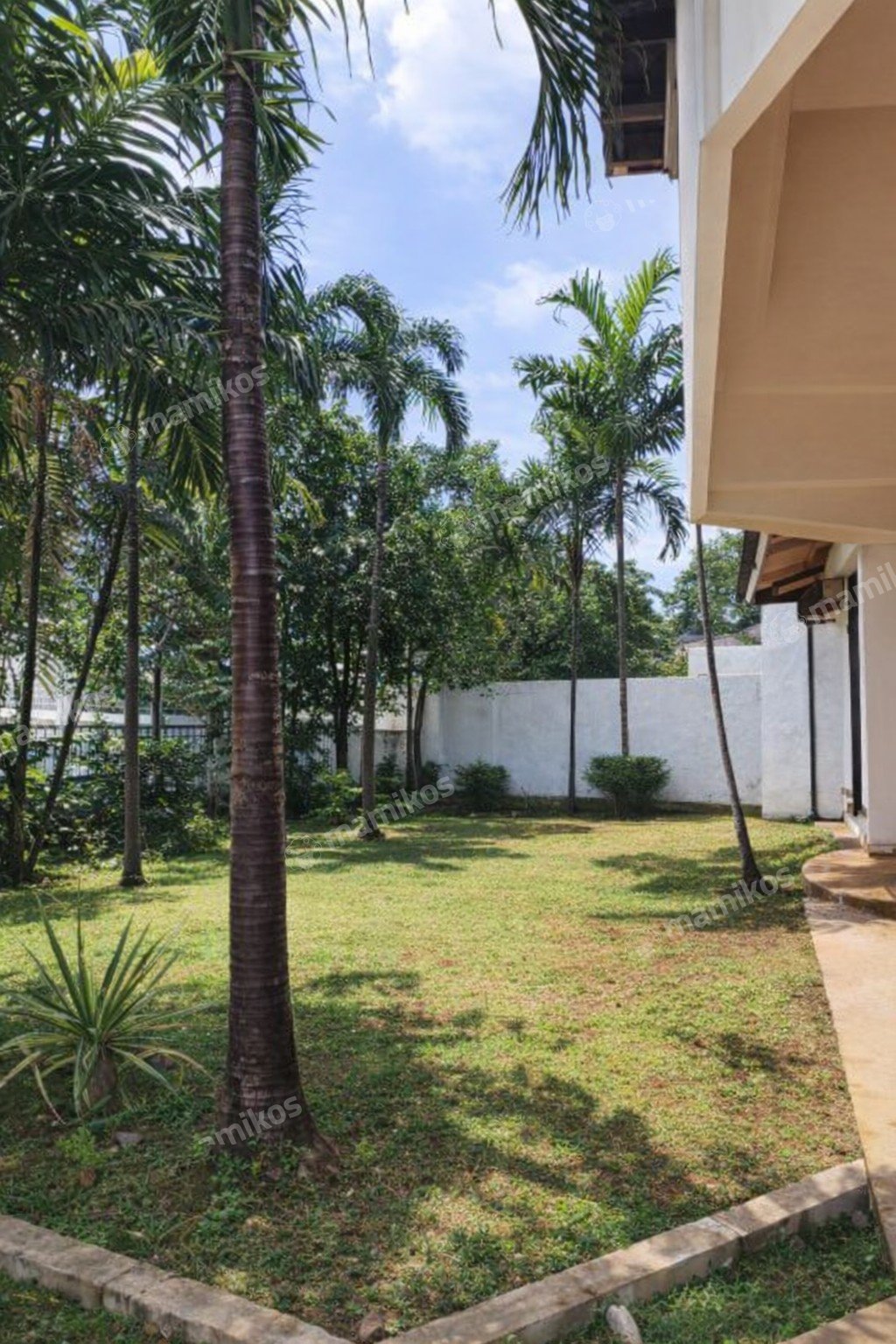 Rumah Sertifikat SHM 4 Kamar Tidur 3 Kamar Mandi Lebak Bulus Jakarta Selatan - Photo 2