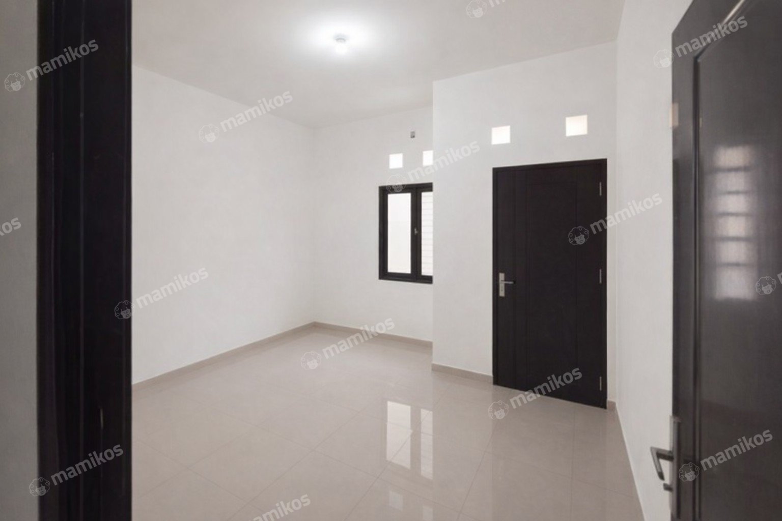 Rumah Sertifikat SHM 4 Kamar Tidur 3 Kamar Mandi Tanjung Duren Jakarta Barat - Photo 3