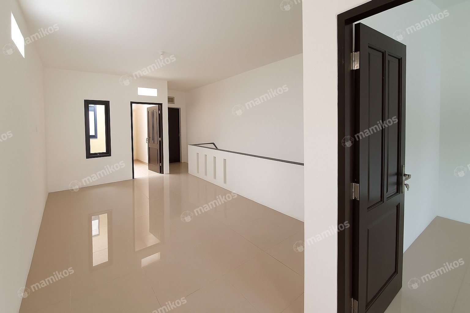 Rumah Sertifikat SHM 4 Kamar Tidur 3 Kamar Mandi Tanjung Duren Jakarta Barat - Photo 4