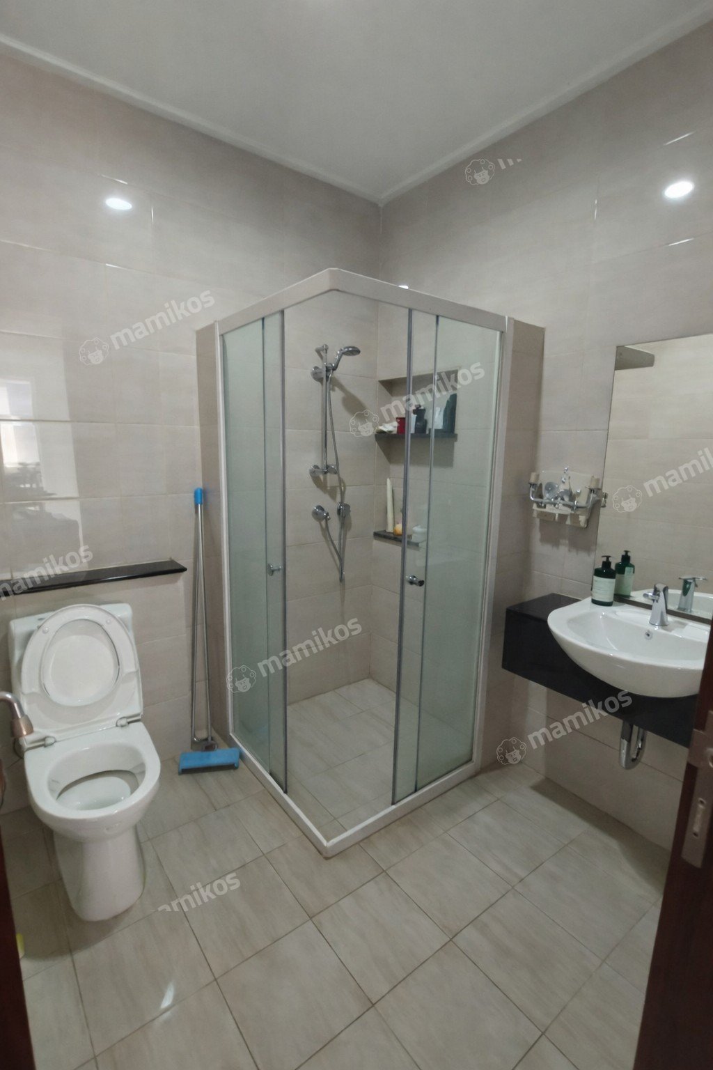 Rumah 5 Kamar Tidur 5 Kamar Mandi 3 Lantai Pantai Indah Kapuk Jakarta Utara - Photo 4