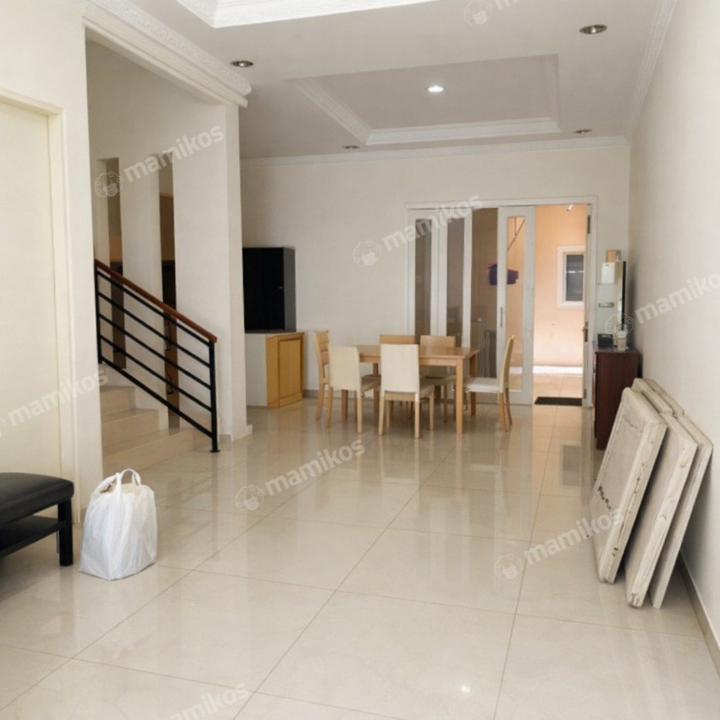 Rumah Sertifikat SHM 5 Kamar Tidur 4 Kamar Mandi Tomang Jakarta Barat - Photo 2