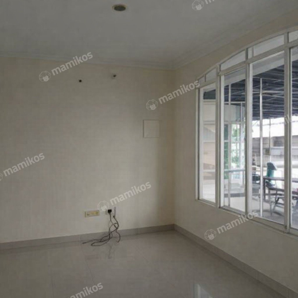 Rumah Sertifikat SHM 4 Kamar Tidur 3 Kamar Mandi Green Lake City Jakarta Barat - Photo 4
