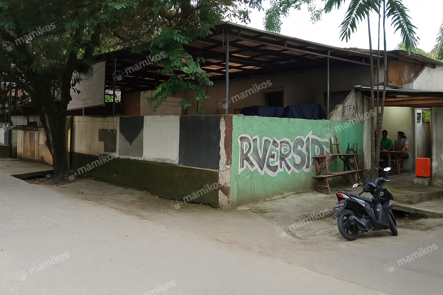 Rumah Sertifikat SHM 5 Kamar Tidur 5 Kamar Mandi Wijaya Jakarta Selatan