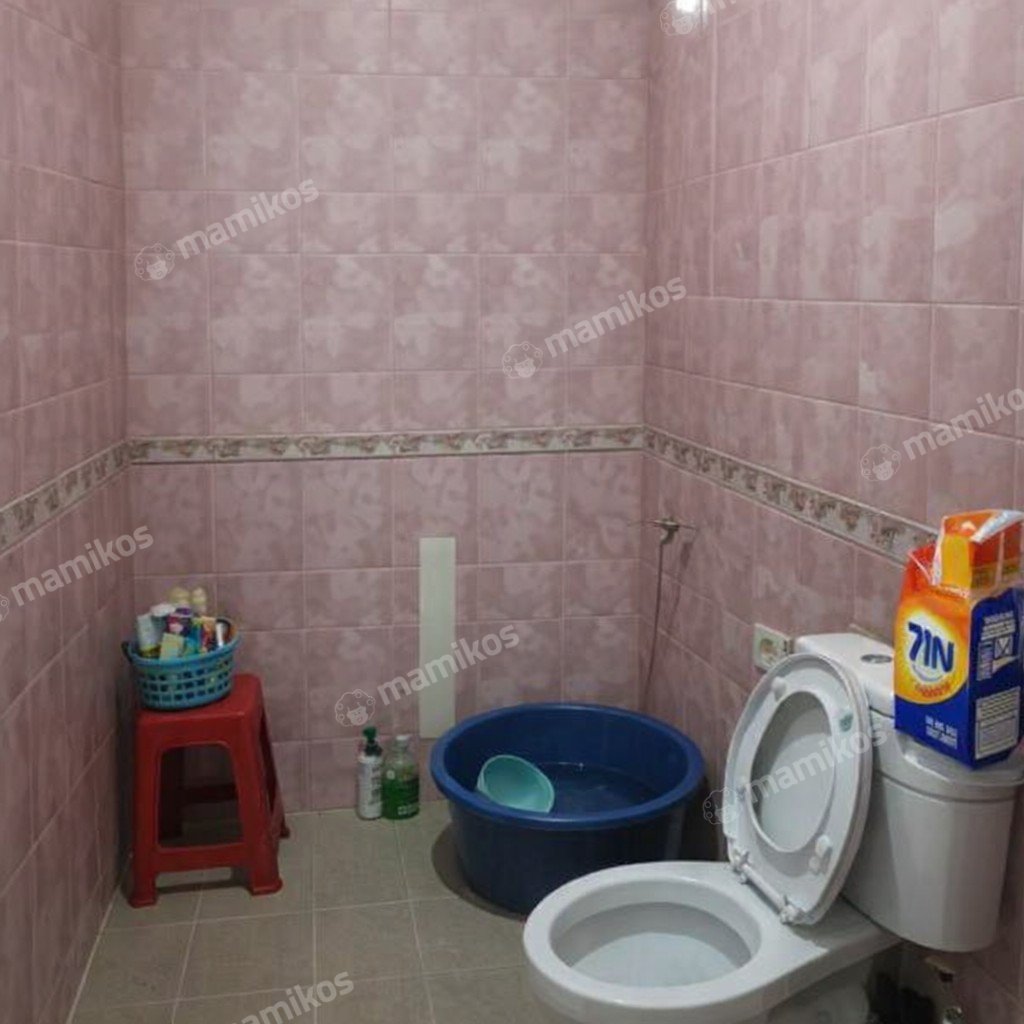 Rumah Sertifikat SHM 2 Kamar Mandi 1 Lantai Taman Palem Jakarta Barat - Photo 2