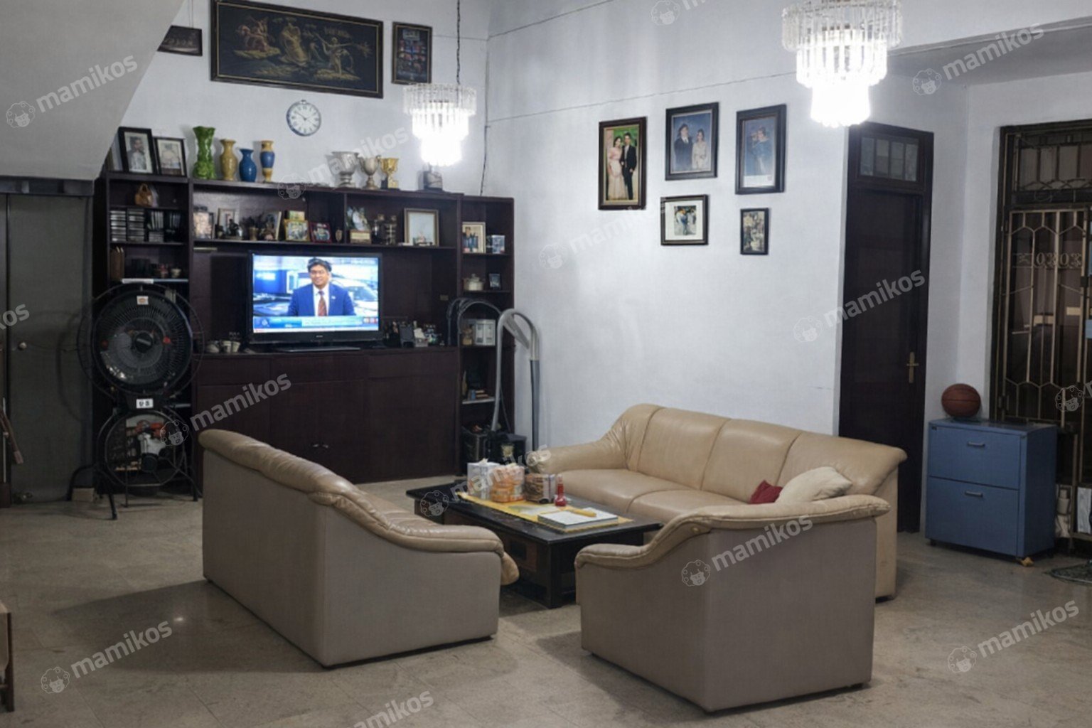 Rumah Sertifikat SHM 4 Kamar Tidur 4 Kamar Mandi Sunrise Garden Jakarta Barat