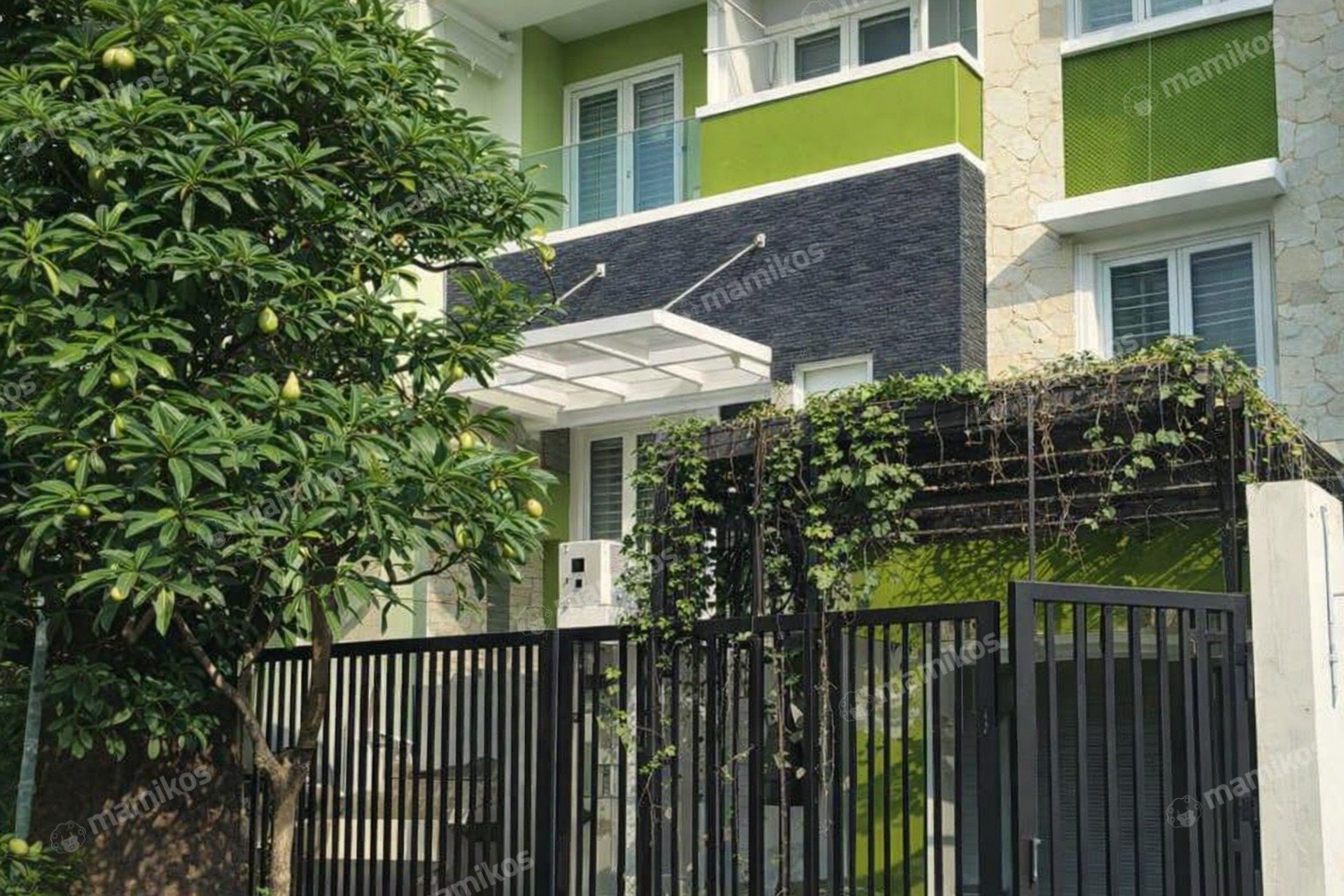 Rumah Sertifikat SHM 4 Kamar Tidur 3 Kamar Mandi Kembangan Jakarta Barat