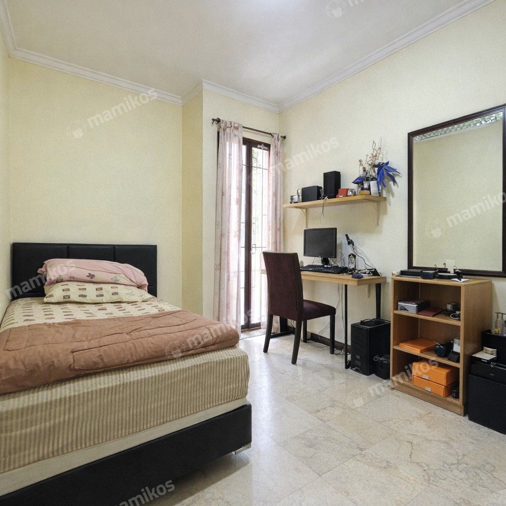Rumah Sertifikat SHM 4 Kamar Tidur 3 Kamar Mandi Pondok Indah Jakarta Selatan - Photo 5