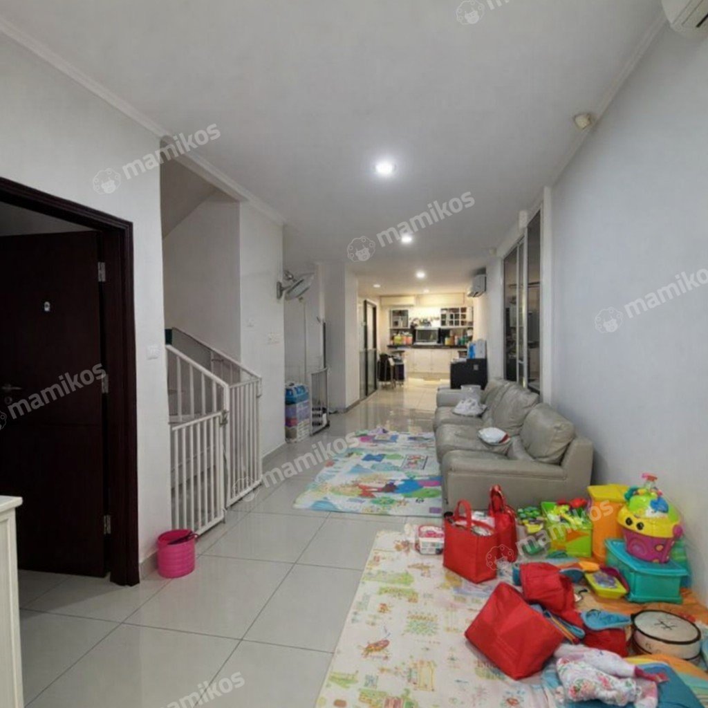 Rumah Sertifikat SHM 4 Kamar Tidur 2 Kamar Mandi Green Lake City Jakarta Barat - Photo 4