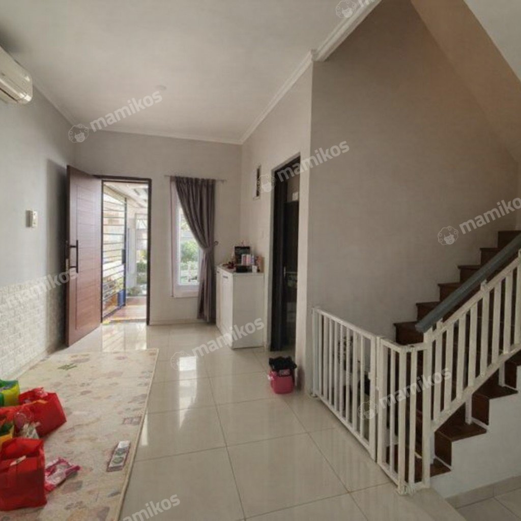Rumah Sertifikat SHM 4 Kamar Tidur 2 Kamar Mandi Green Lake City Jakarta Barat - Photo 5