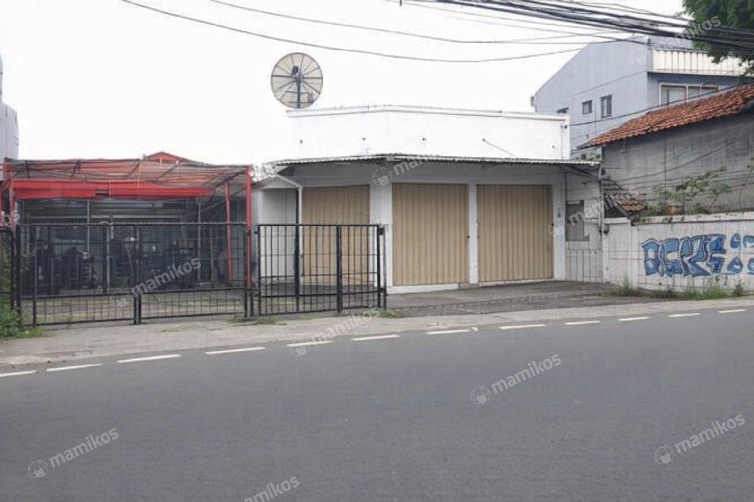 Rumah 7 Kamar Tidur 4 Kamar Mandi 1 Lantai Kramat Jati Jakarta Timur