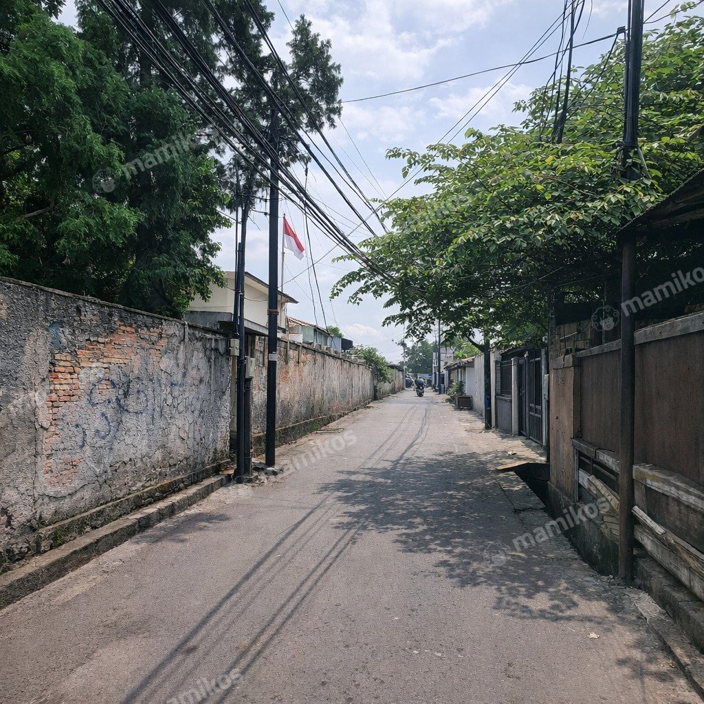 Rumah Sertifikat SHM 4 Kamar Tidur 1 Kamar Mandi Palmerah Jakarta Barat - Photo 2