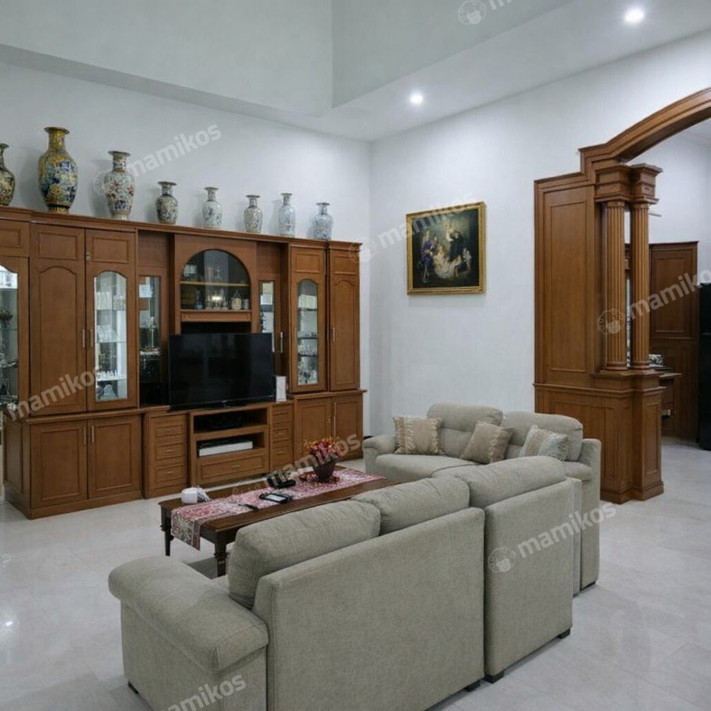 Rumah Sertifikat SHM 5 Kamar Tidur 5 Kamar Mandi Taman Palem Jakarta Barat - Photo 2