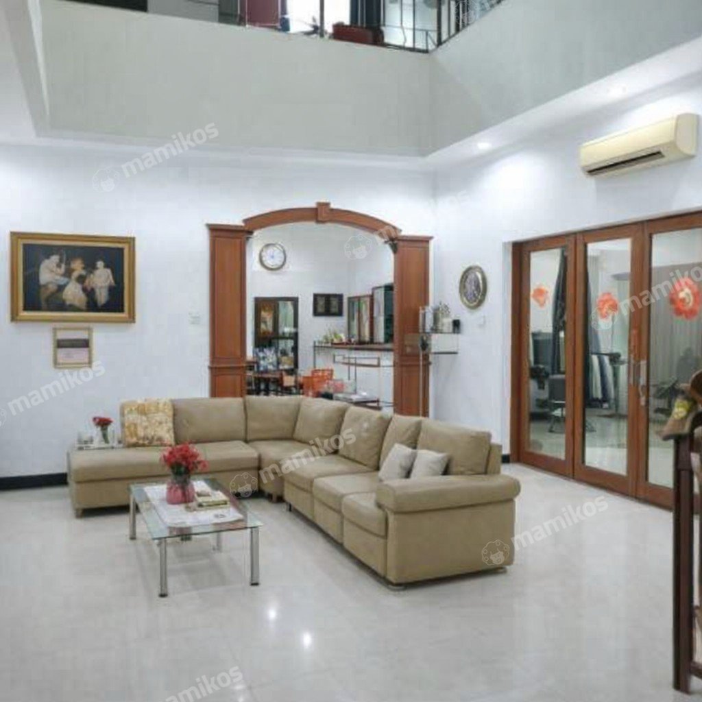 Rumah Sertifikat SHM 5 Kamar Tidur 5 Kamar Mandi Taman Palem Jakarta Barat - Photo 3
