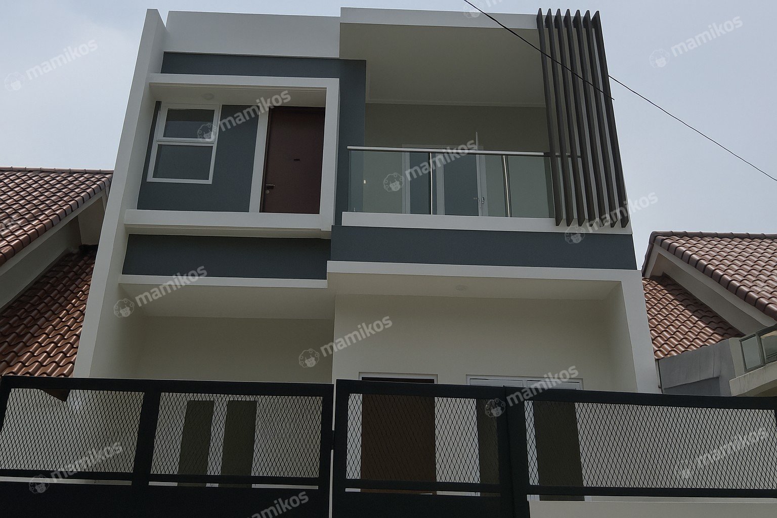 Rumah Sertifikat SHM 3 Kamar Tidur 2 Kamar Mandi Metland Puri Jakarta Barat
