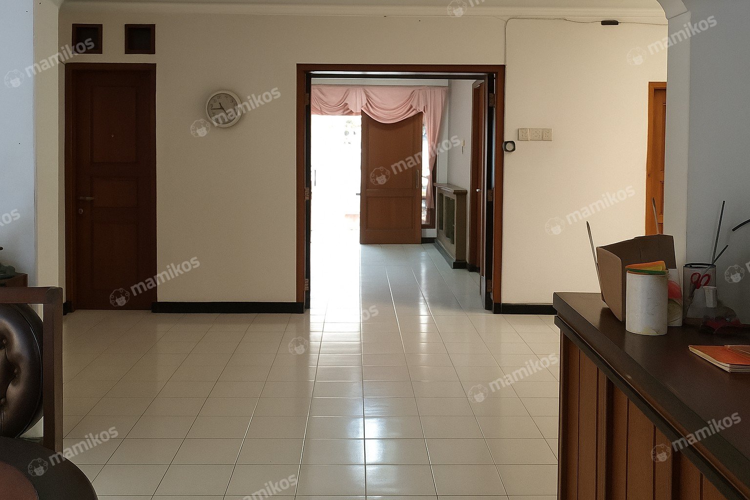 Rumah Sertifikat HGB 6 Kamar Tidur 4 Kamar Mandi Tanjung Duren Jakarta Barat