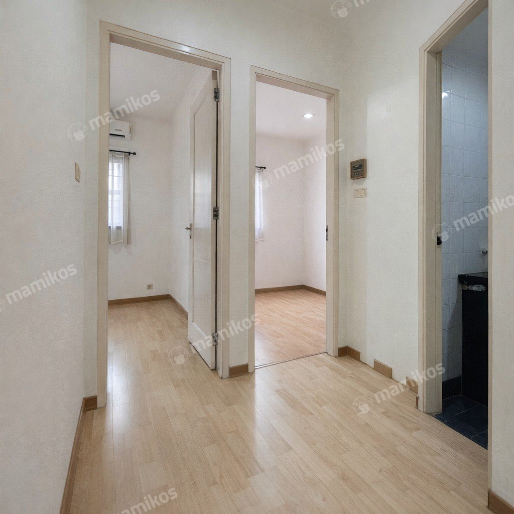 Rumah Sertifikat SHM 3 Kamar Tidur 3 Kamar Mandi Lebak Bulus Jakarta Selatan - Photo 3