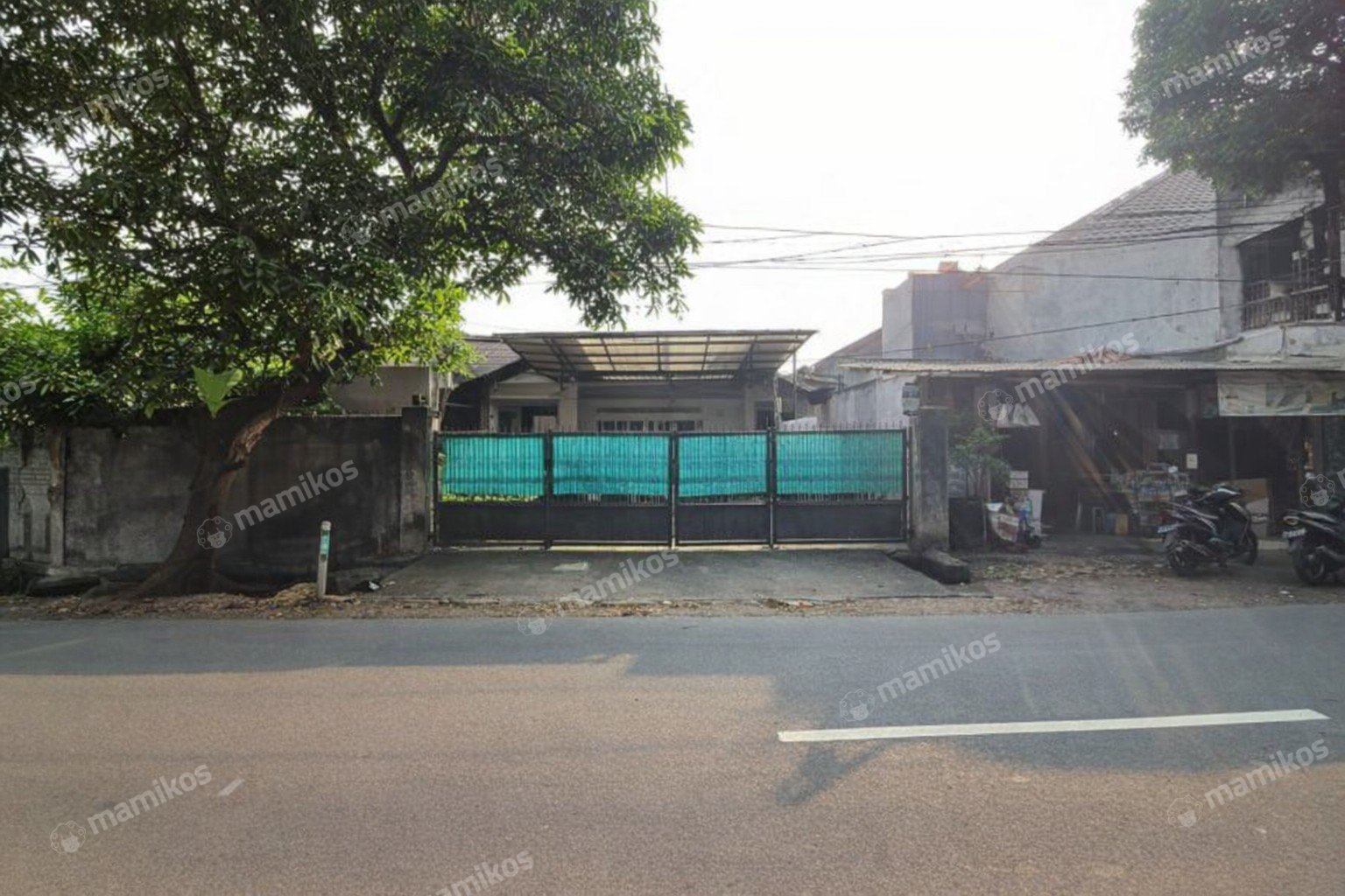 Rumah Sertifikat SHM 4 Kamar Tidur 4 Kamar Mandi Kelapa Dua Jakarta Barat
