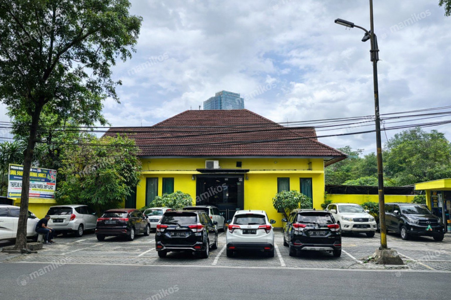 Rumah Sertifikat SHM 4 Kamar Tidur 2 Kamar Mandi Kebayoran Baru Jakarta Selatan