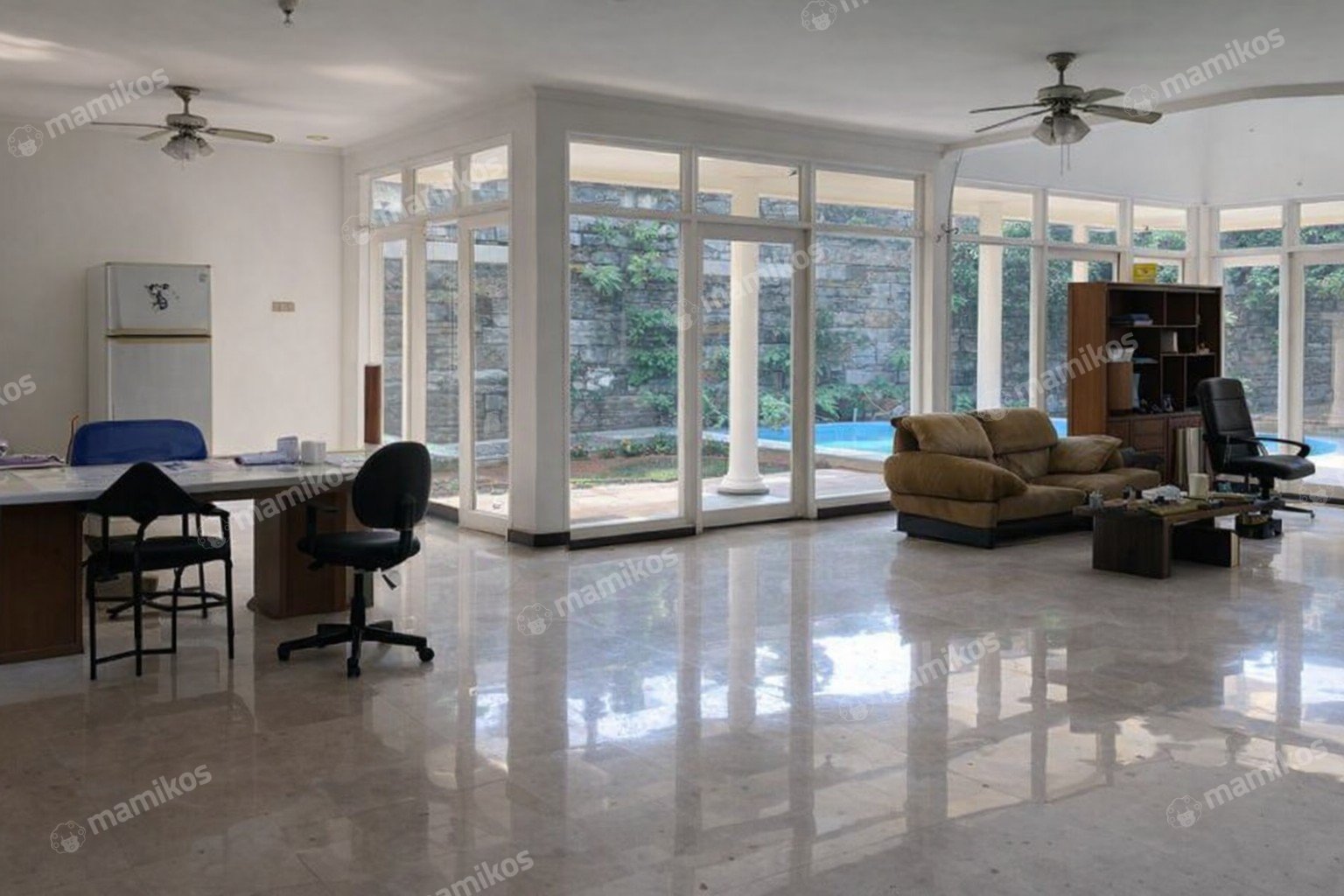 Rumah Sertifikat SHM 5 Kamar Tidur 4 Kamar Mandi Ampera Jakarta Selatan