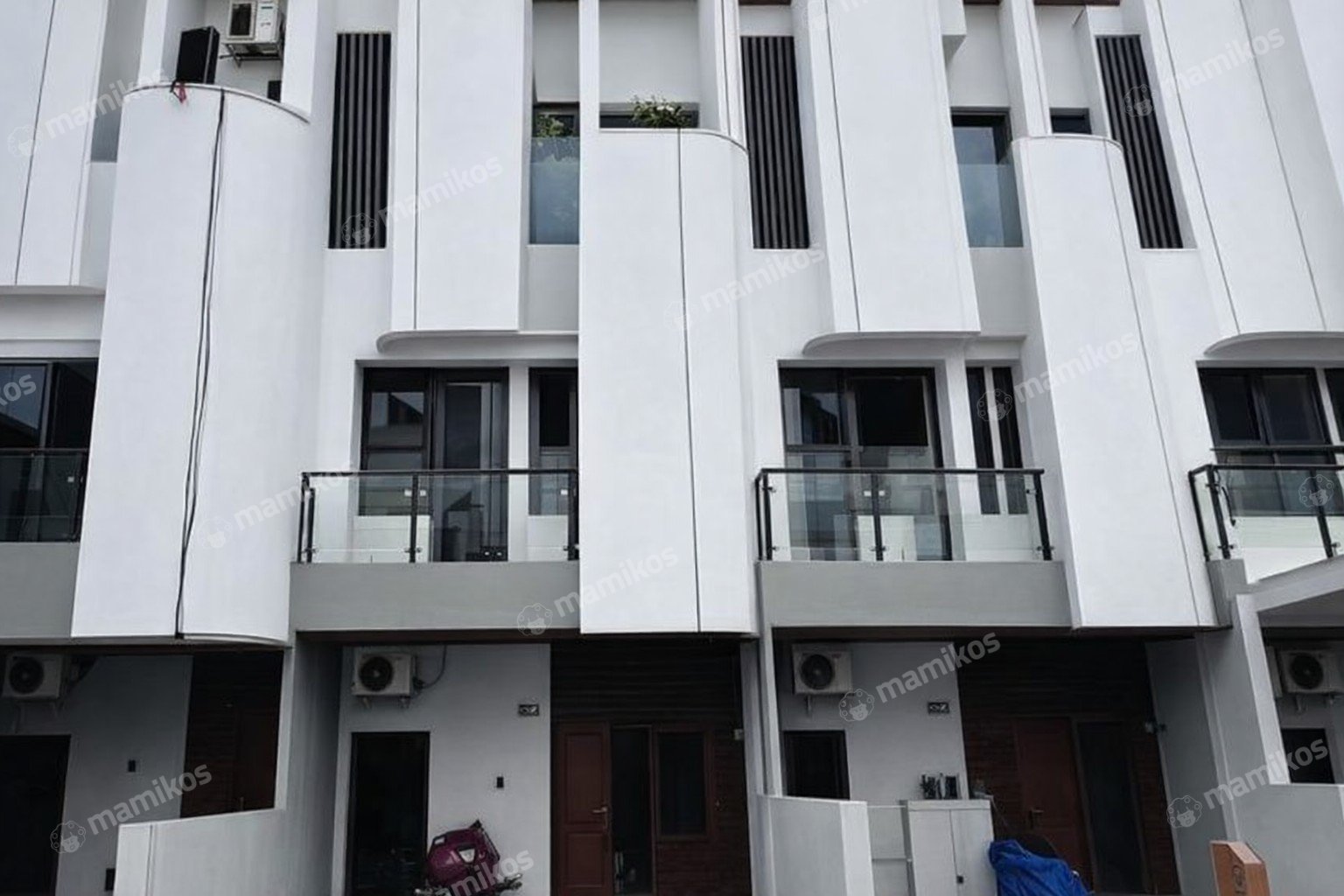 Rumah Sertifikat SHM 3 Kamar Tidur 3 Kamar Mandi Matraman Jakarta Timur