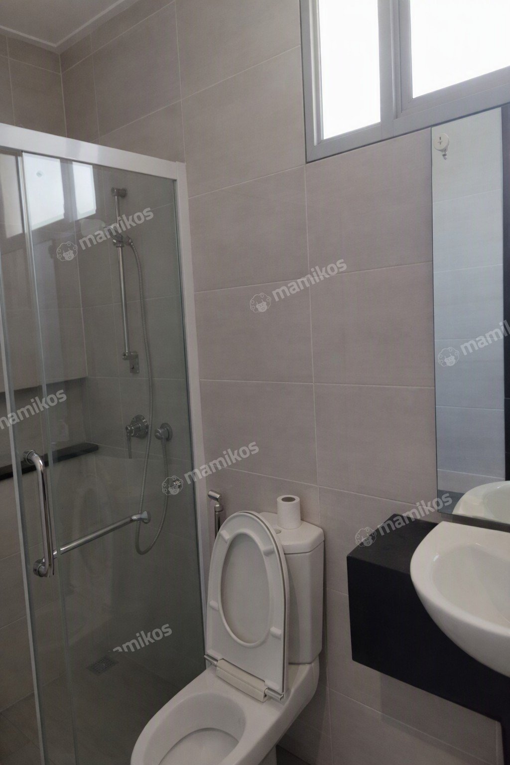 Rumah 3 Kamar Tidur 2 Kamar Mandi 3 Lantai Pantai Indah Kapuk Jakarta Utara - Photo 2