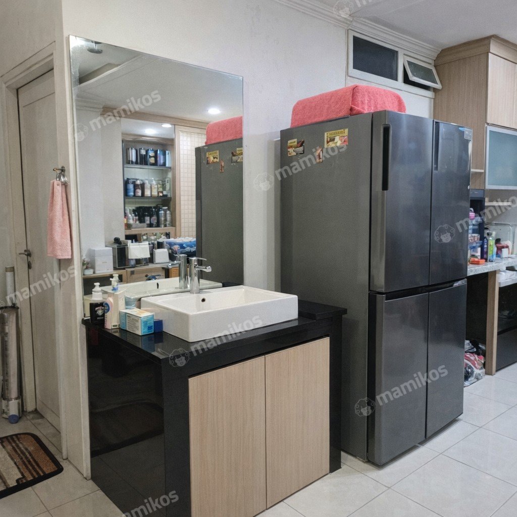 Rumah Sertifikat SHM 6 Kamar Tidur 4 Kamar Mandi Taman Palem Jakarta Barat - Photo 3